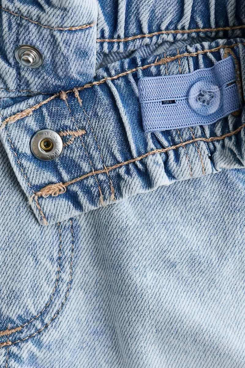 اتش اند ام شورت دنيم بقصّة فضفاضة